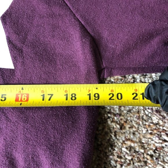 Pink‎ Victoria's Secret Women's Cropped Sweater Burgundy Size S Spellout - Picture 7 of 9